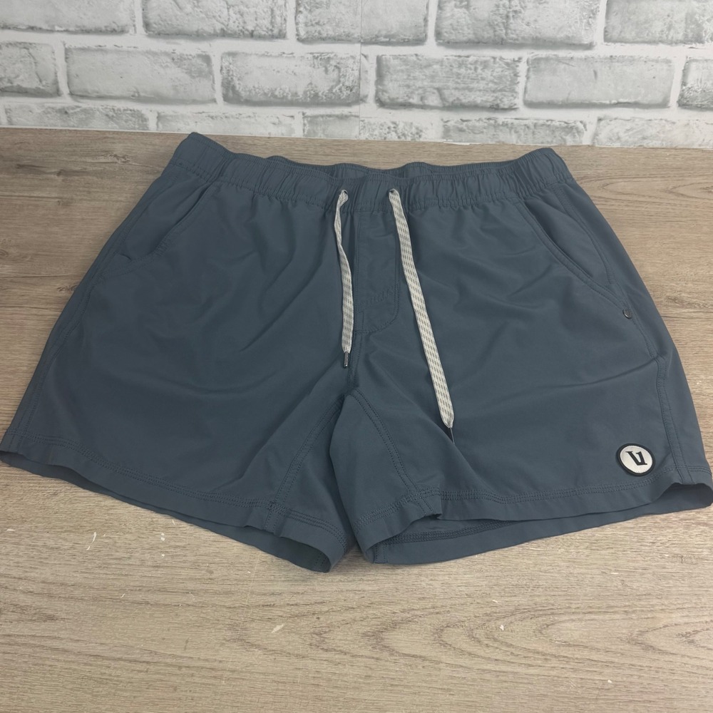 Vuori Banks Shorts Hybrid Performance Recycled Grey Mens Size M